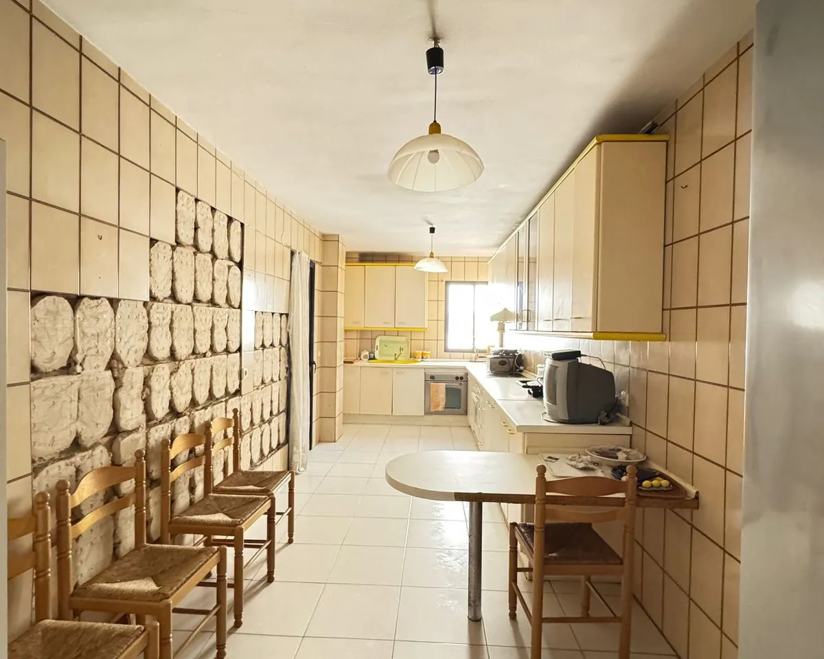 e8736a6e-b99c-41a9-a583-14a96441dfe4