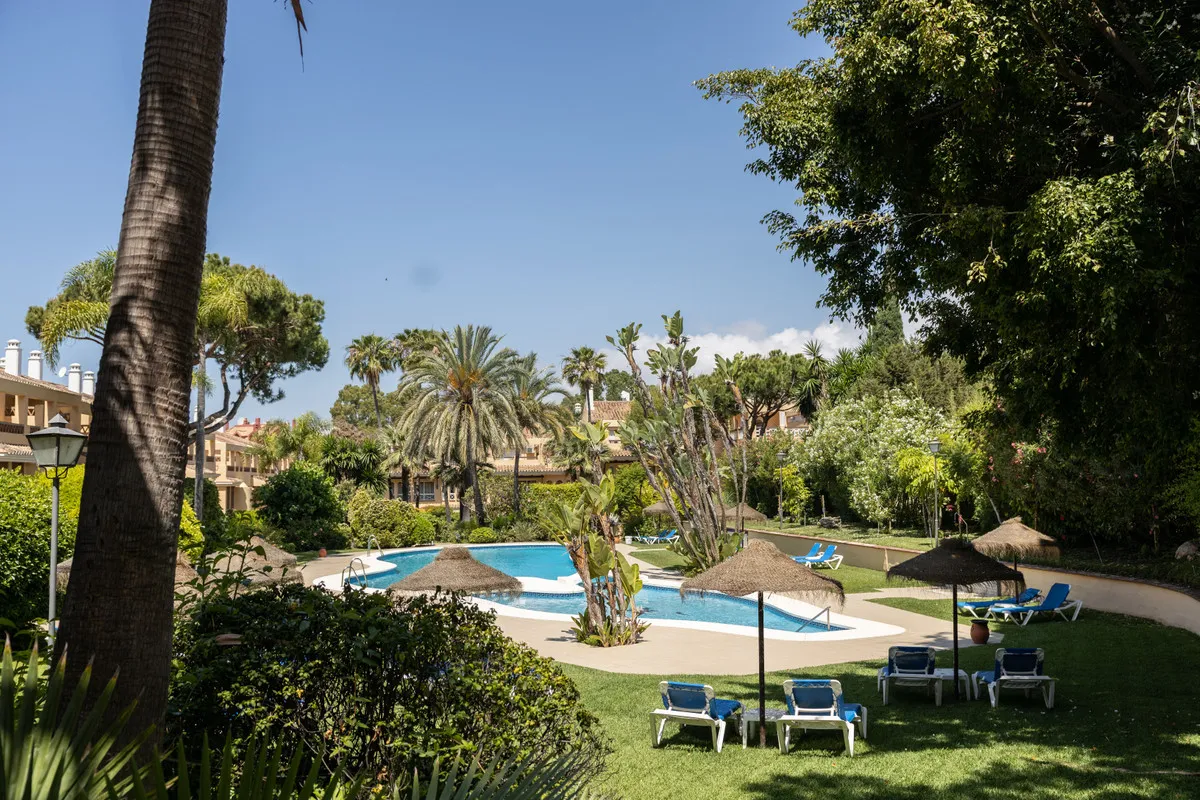 117b29e0-9afa-4dde-9667-604f311e3d28