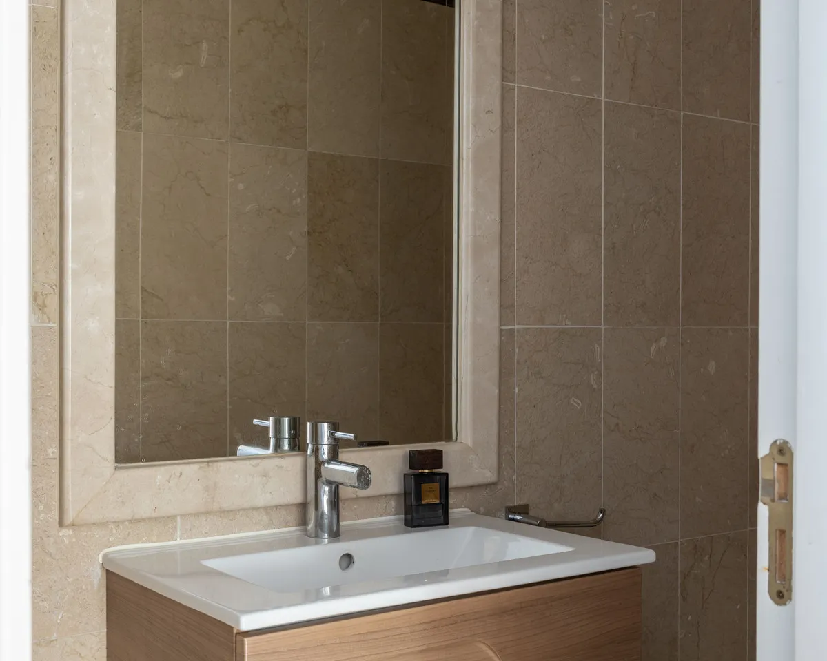 2e5d1ba9-b0c6-49ea-93fd-b86e1f1766e2