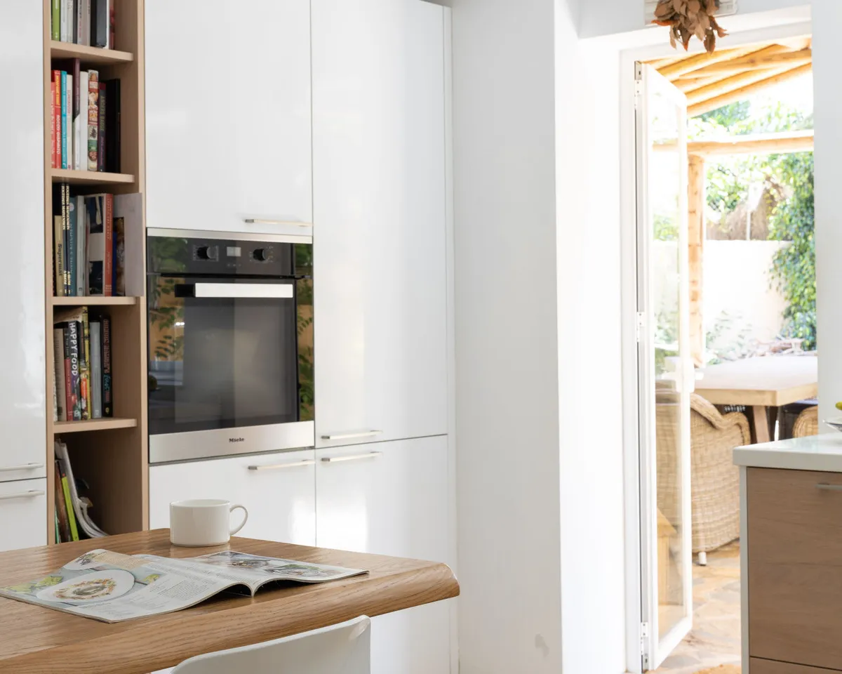 a88b8824-caf7-4a09-b973-18bd141a9415