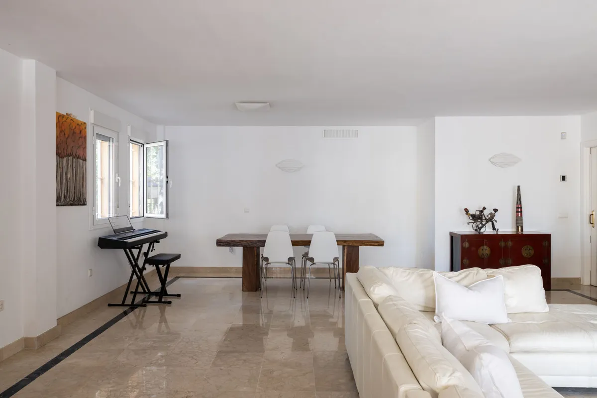 eac4ec65-d3b6-4579-9033-7074c7e06a8a