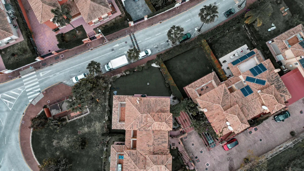 32c1c99d-e47a-4d4c-b5ef-58e7d9f70b12