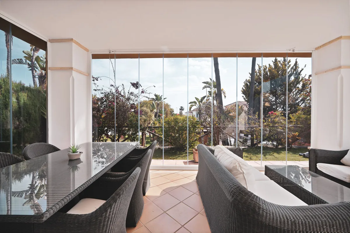 c328f7bb-7f73-4532-b47d-db3fe24f8ebd