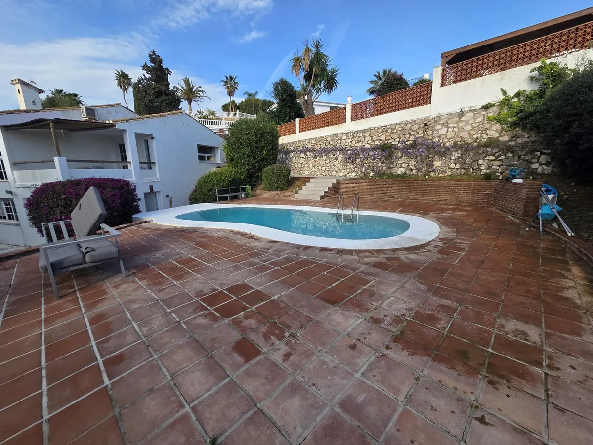 6e8b9b80-9dd9-41cf-8446-064597b40824