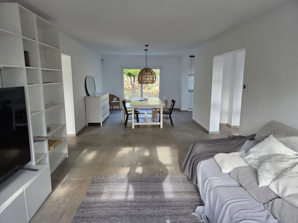 786fe9b2-7054-4cc6-8a3e-1f97433a593c