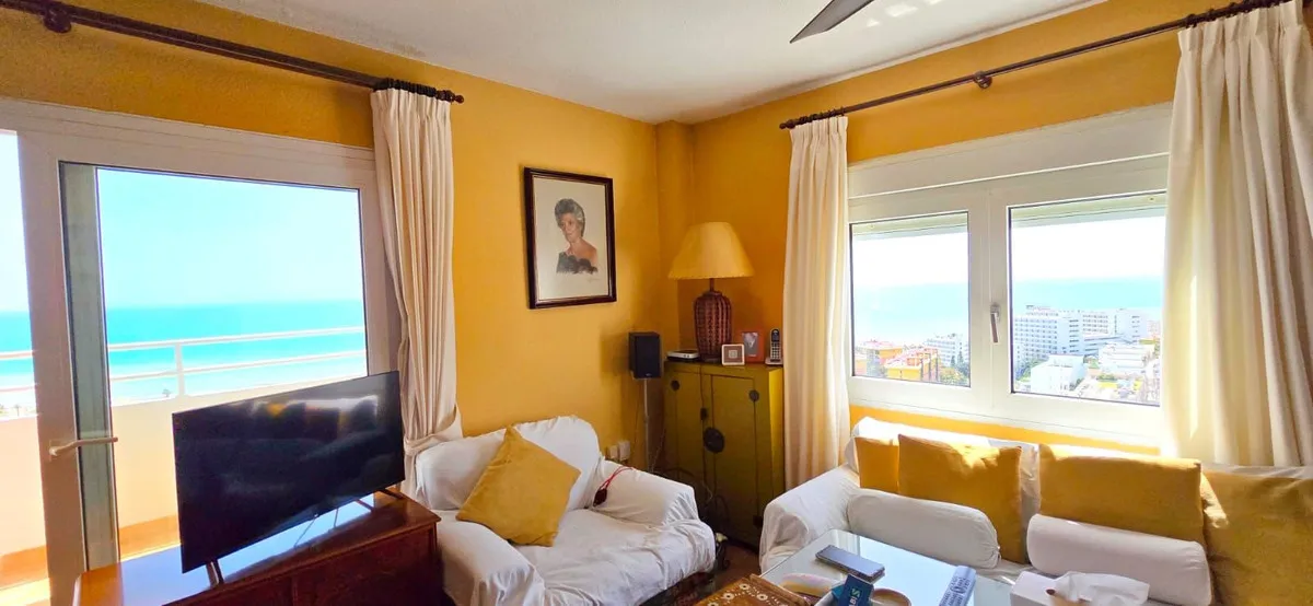 9056f3cb-cfd6-4195-a134-13456da9878c