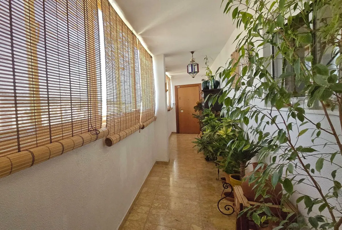 9abf2274-2402-4cc6-8db6-e3ad09893751