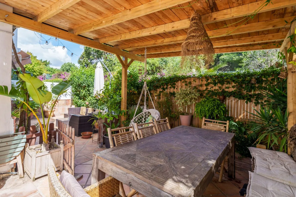 6568ad2e-c5f8-48f3-9d45-c9cda7206a71