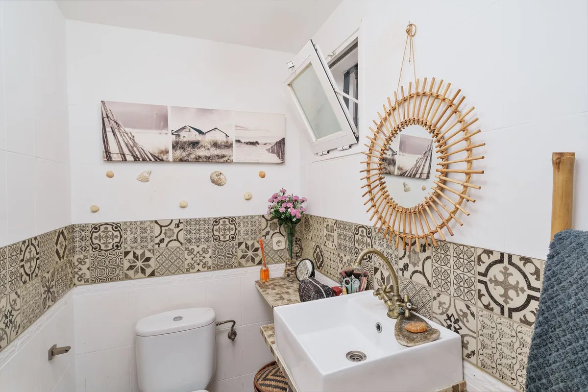 70e9d2dc-6942-4938-b0b3-75b6b41ed145