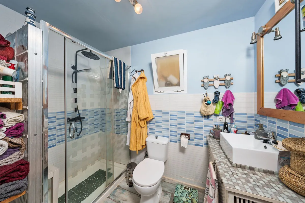 b647f4dc-d3d7-4fa5-945d-dd21b62593a4