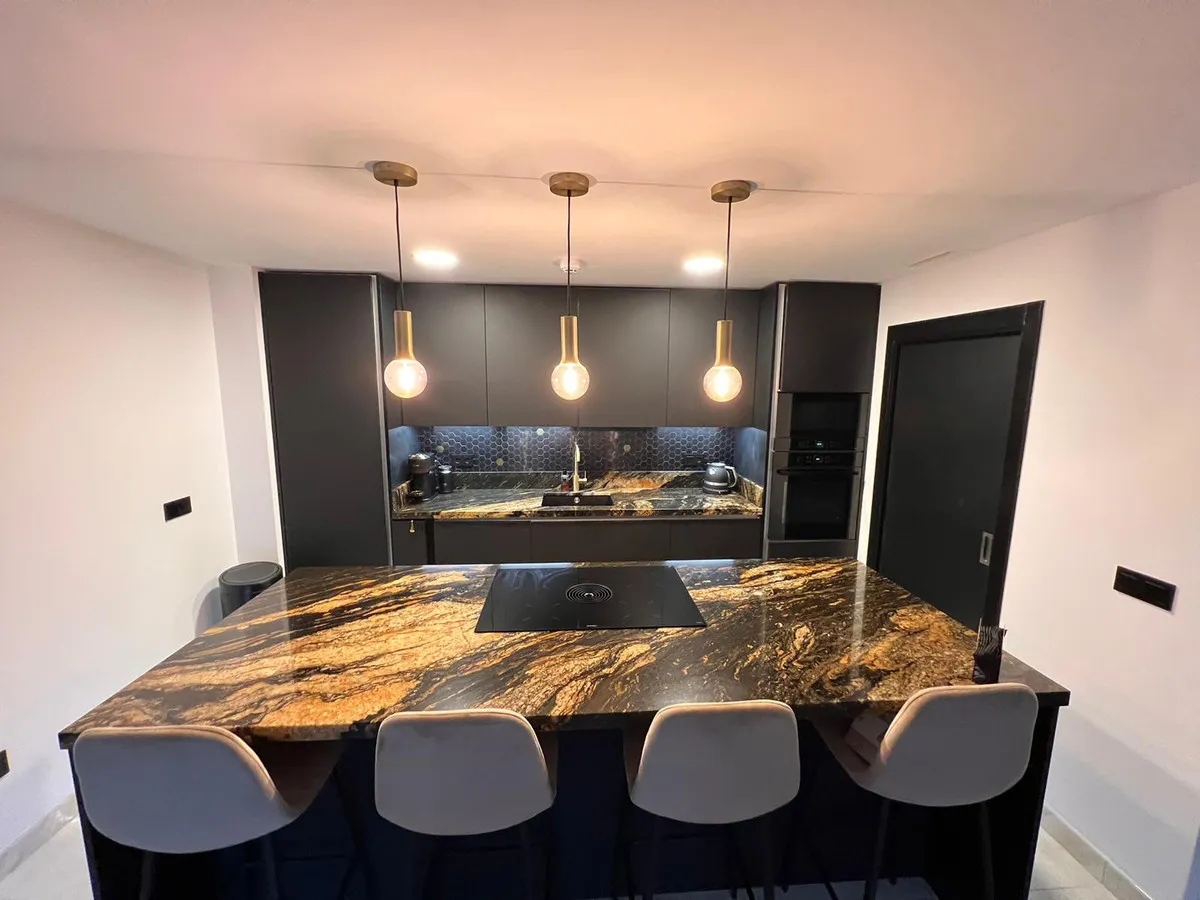 6d70ff85-1217-4b37-a34d-5cb9c8fda8b1