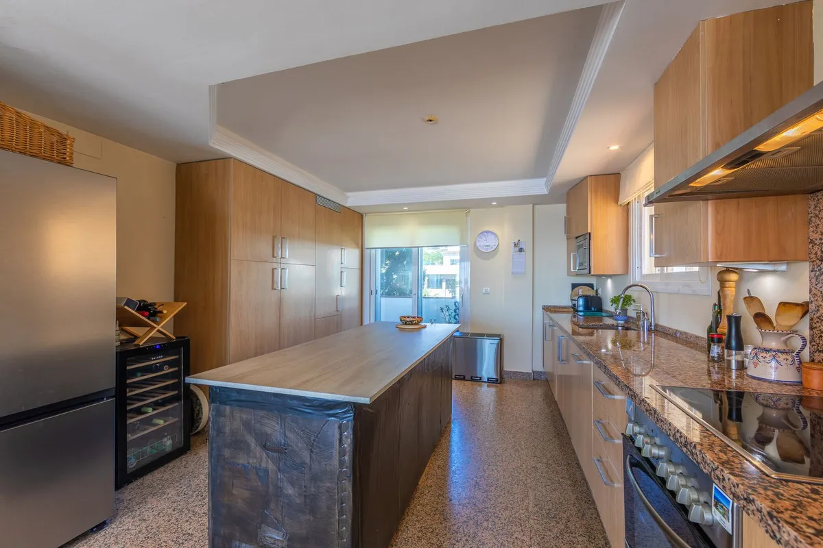 0b66dcd6-31f9-4139-ad4f-2322a25de339