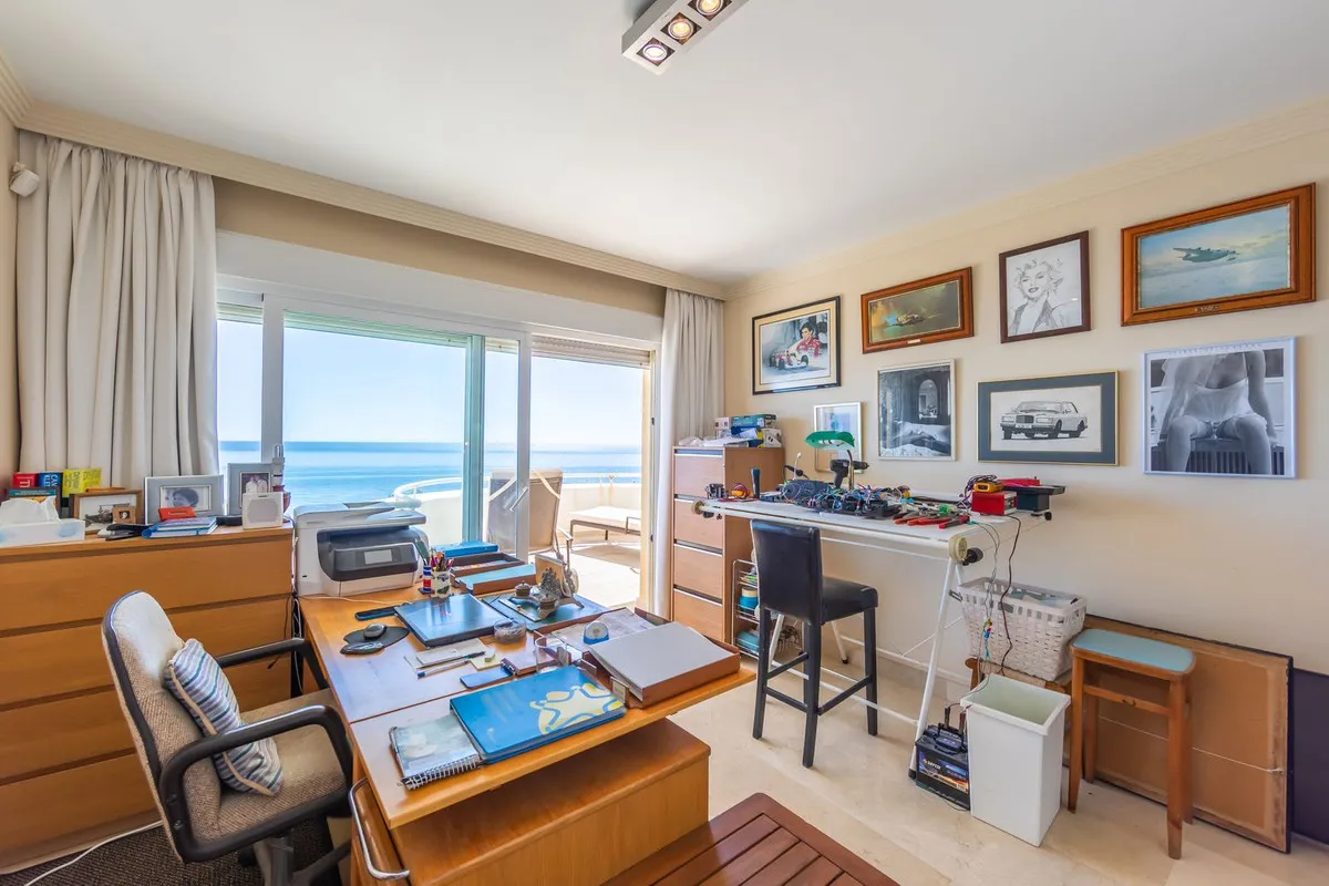 790c4b3c-6d5f-499c-b7ae-434b6128018f