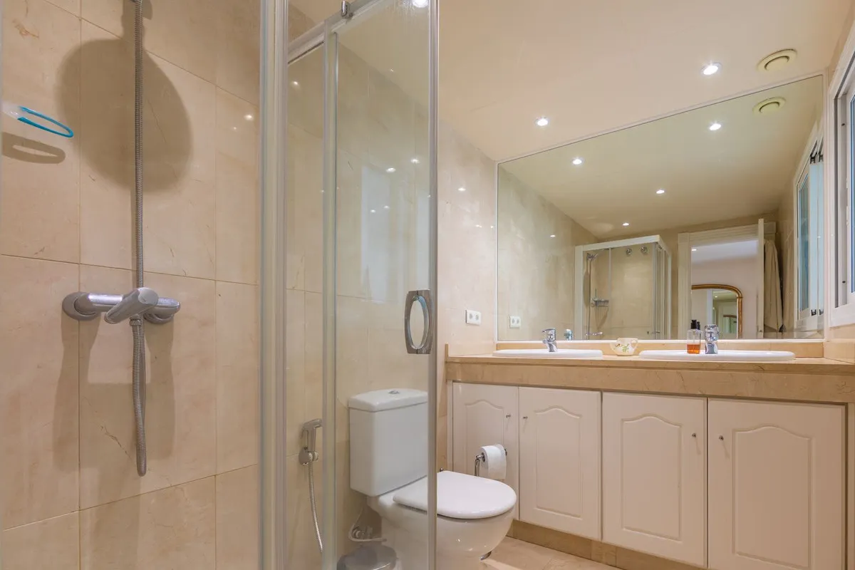 df7666d5-5842-493c-a561-8ad28806a249