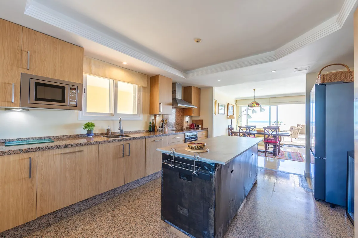 efe2ce28-44ee-4619-9f78-ee0b3214e47b