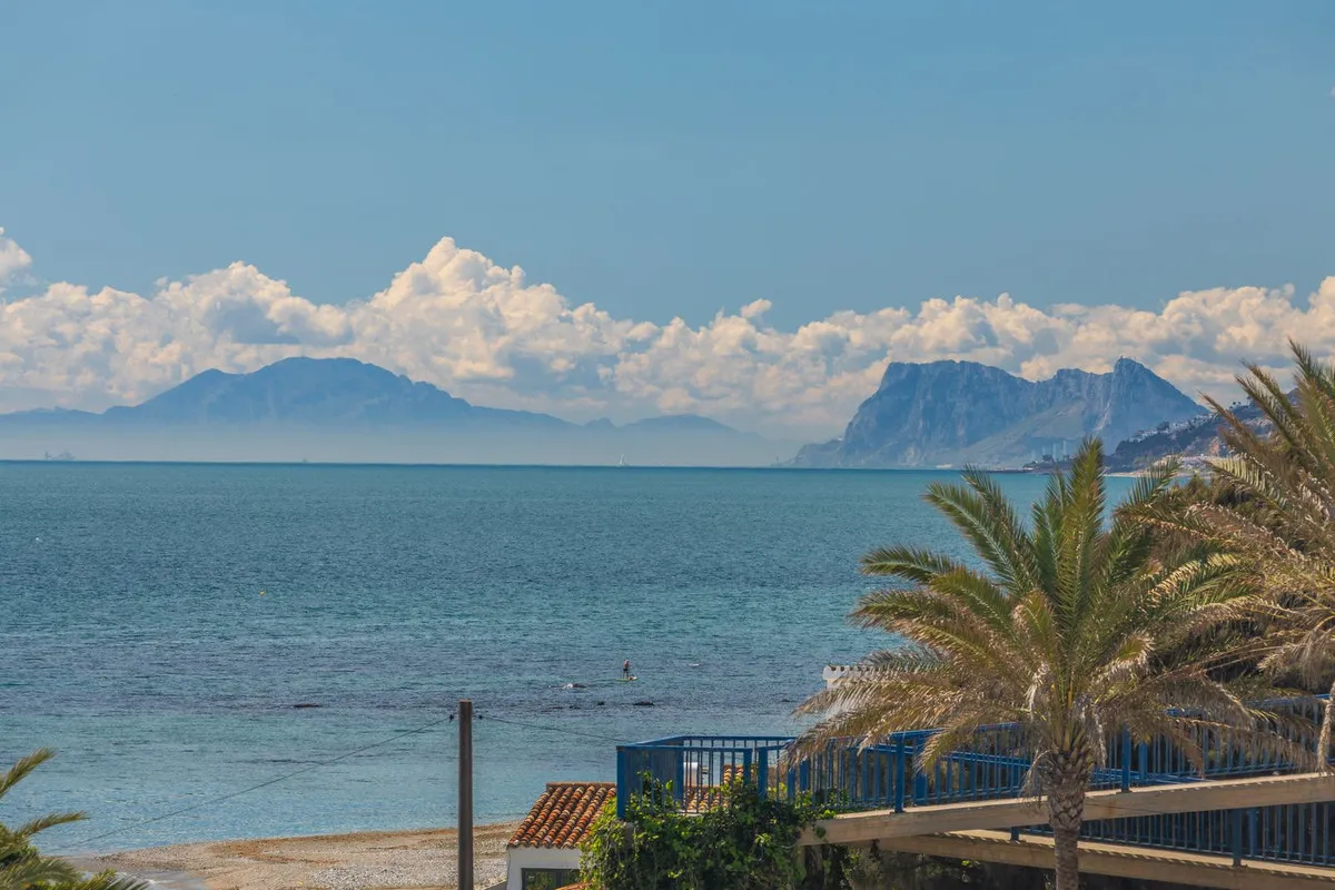 fe4394c6-8656-4a4a-b151-eda80fb970b2