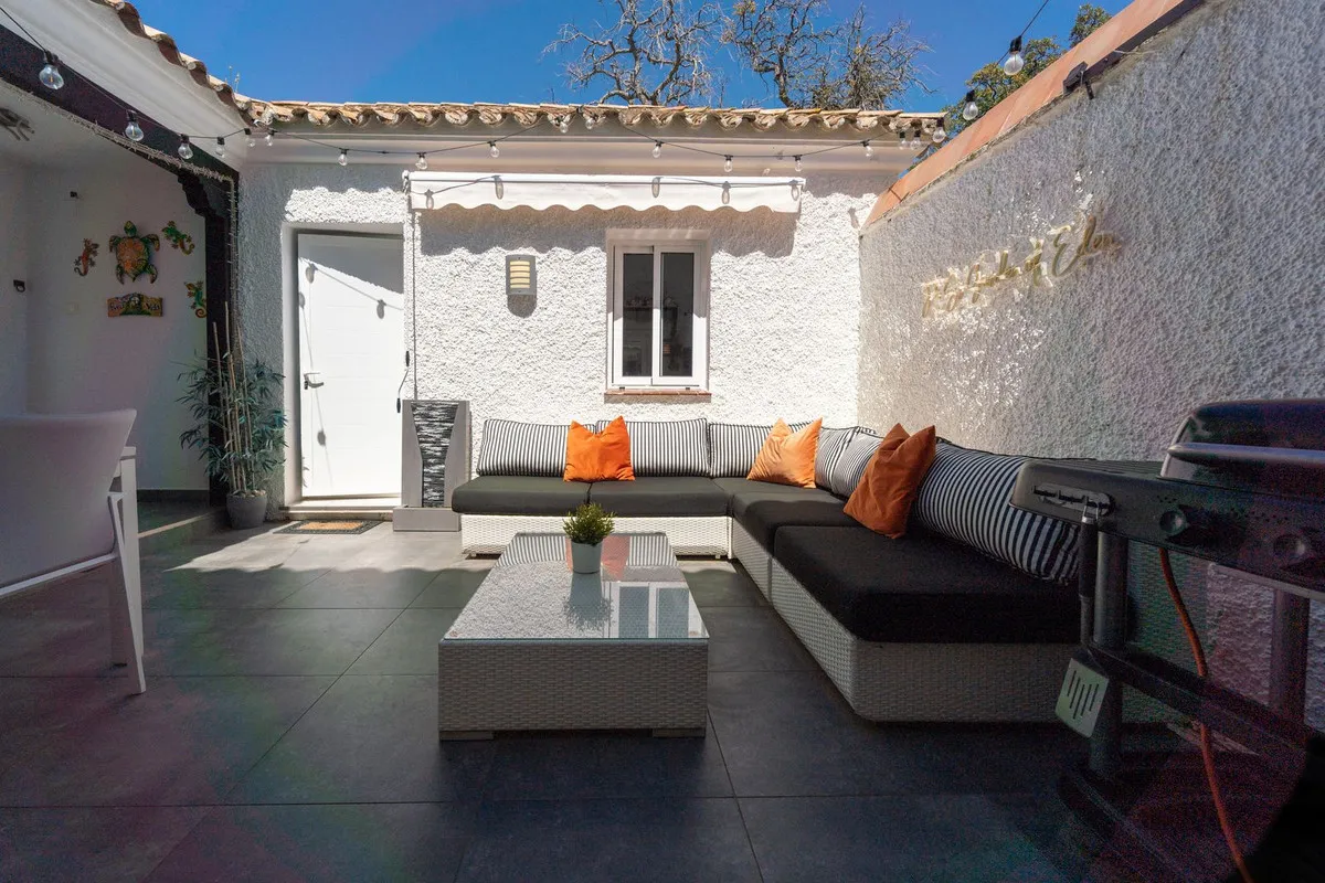 8bc427bc-a074-443d-ac18-589f040be7b4