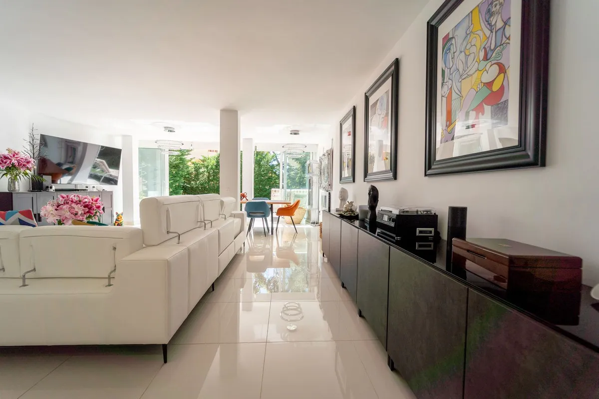 d65008c3-b590-466e-ab47-1b08fa8664e2