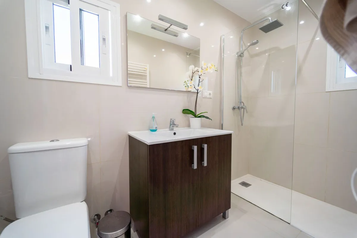 f2b7689d-5150-4ca1-803a-2fa5cf99f3f6