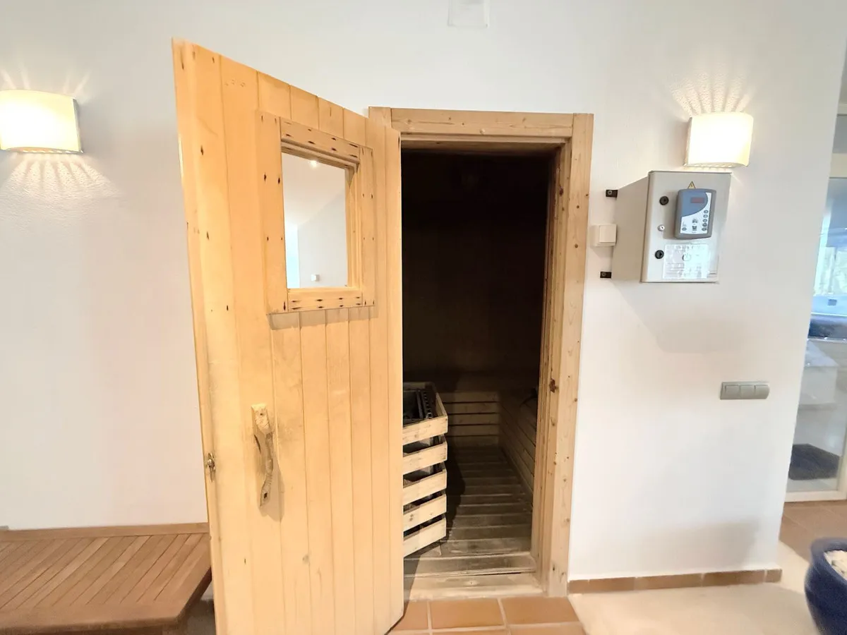 4c7561b7-49c3-4d9e-9999-493dc7774723