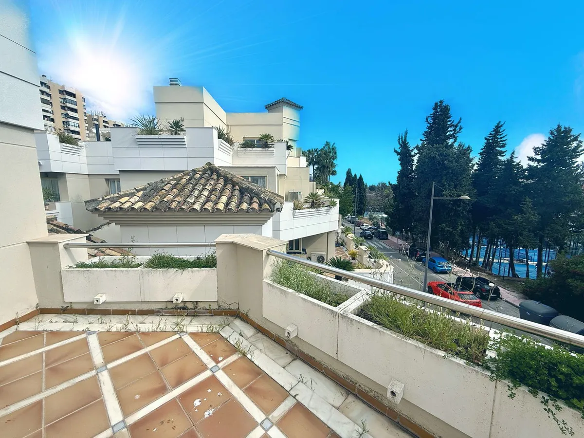 da9b4a54-5d4e-4c81-9694-913277e96c42