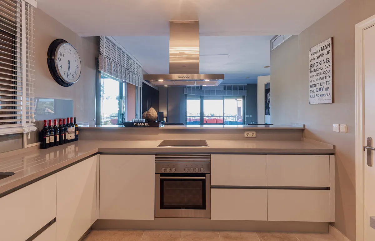 94e23116-e014-45b1-b21f-38e92be8dc83