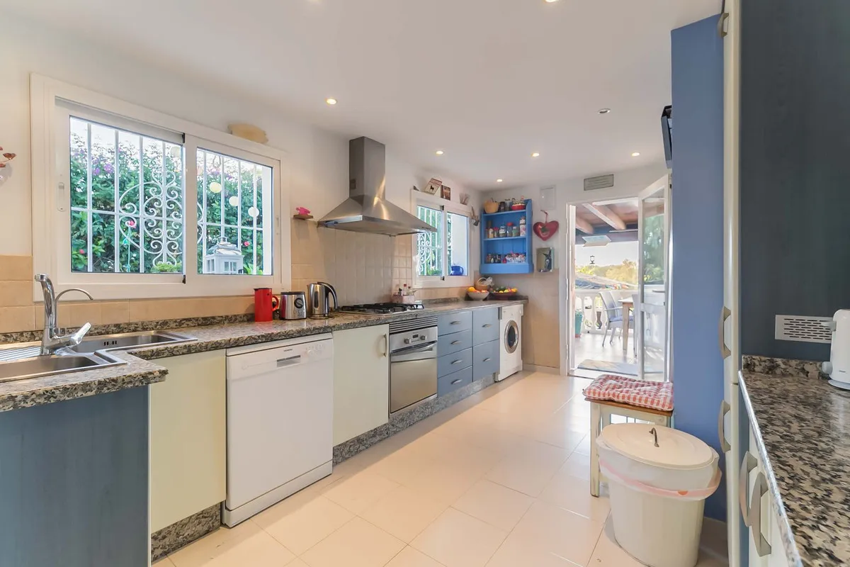 a0814ed5-7569-4855-8bb0-6768d40de9d8