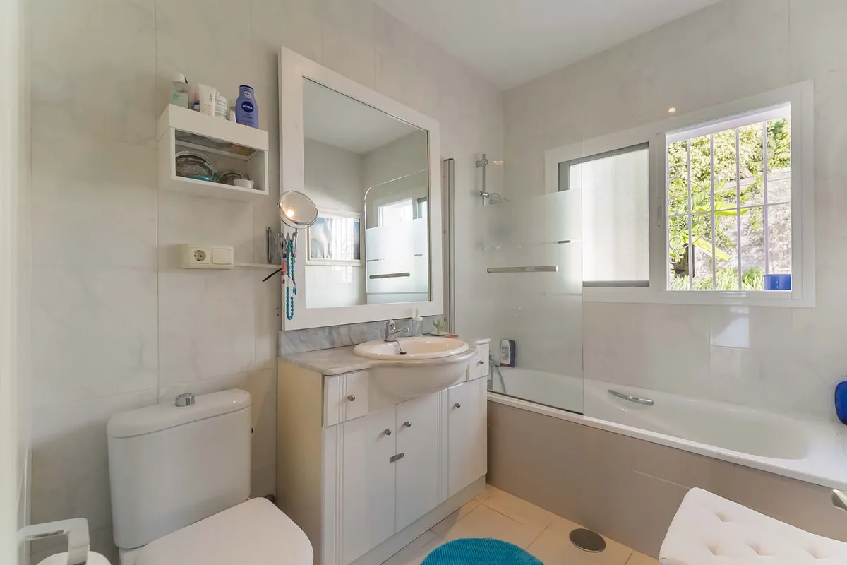 f2666c88-72ba-4de5-ac97-76707bf1a1cd