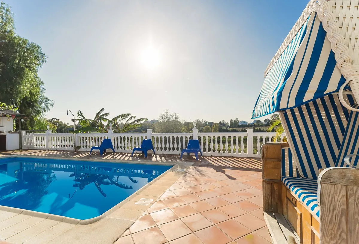 f8d7b8d5-b60a-4cee-b9f9-82d857767dc3