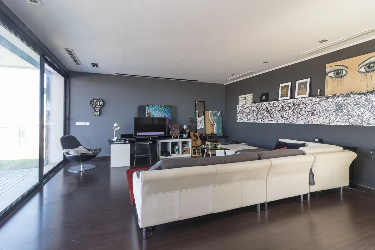 64c3d5d4-3528-4559-be66-1b3ff6206fca