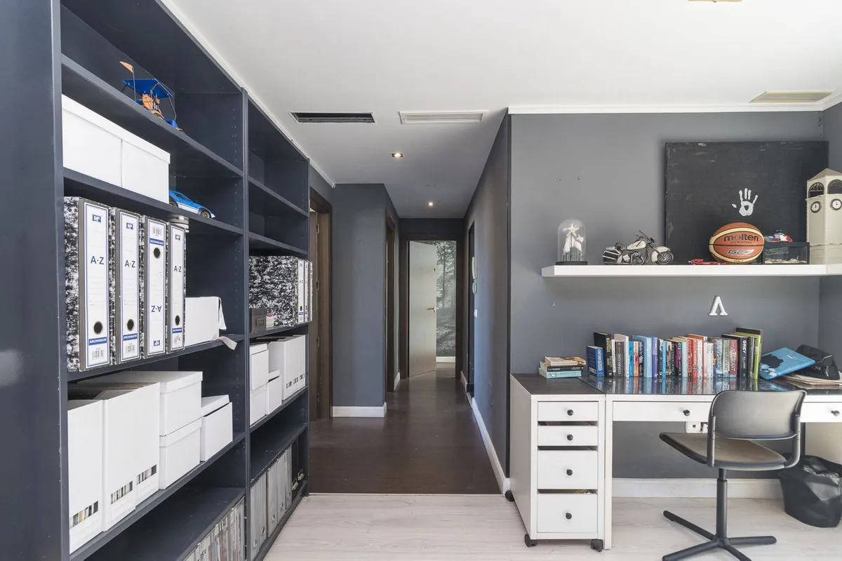 b9dc13d8-546f-4cf5-a46a-7357b88b5b41