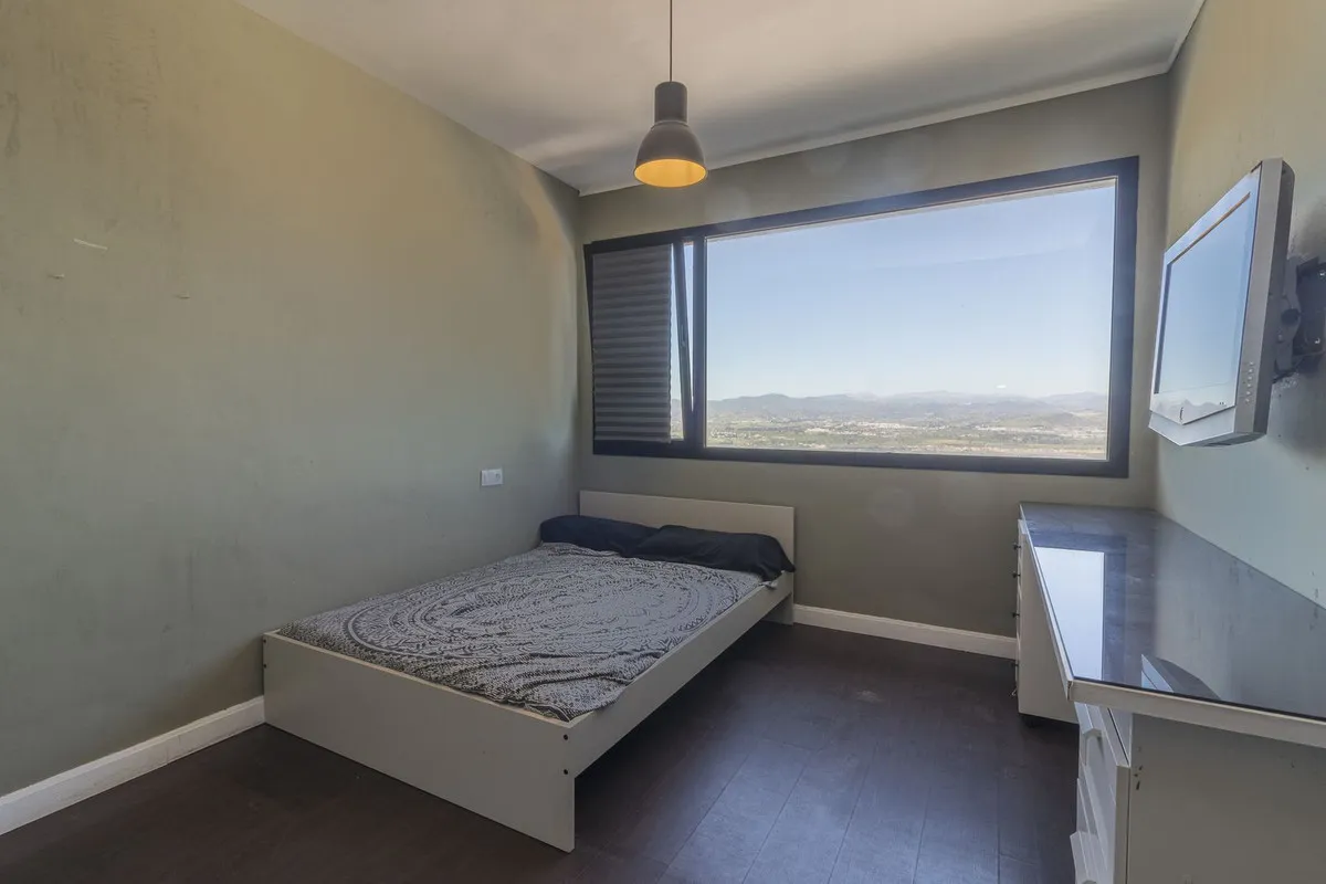 c2725e39-7b0b-45ac-b5ba-c4fc7dce8421