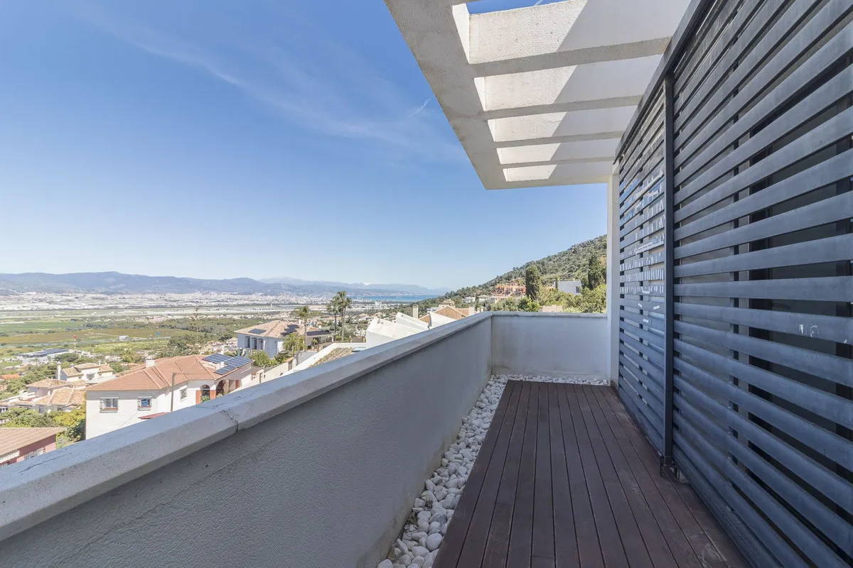 db4683fa-330c-421f-ba79-cb62d0568b32