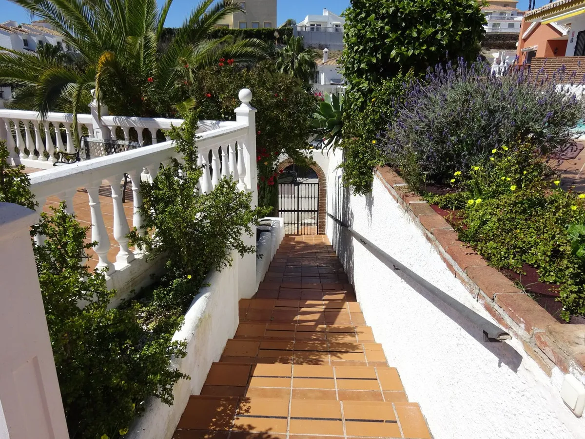 2d02ef5d-c3a5-432f-bc19-33d6ddb15c2a