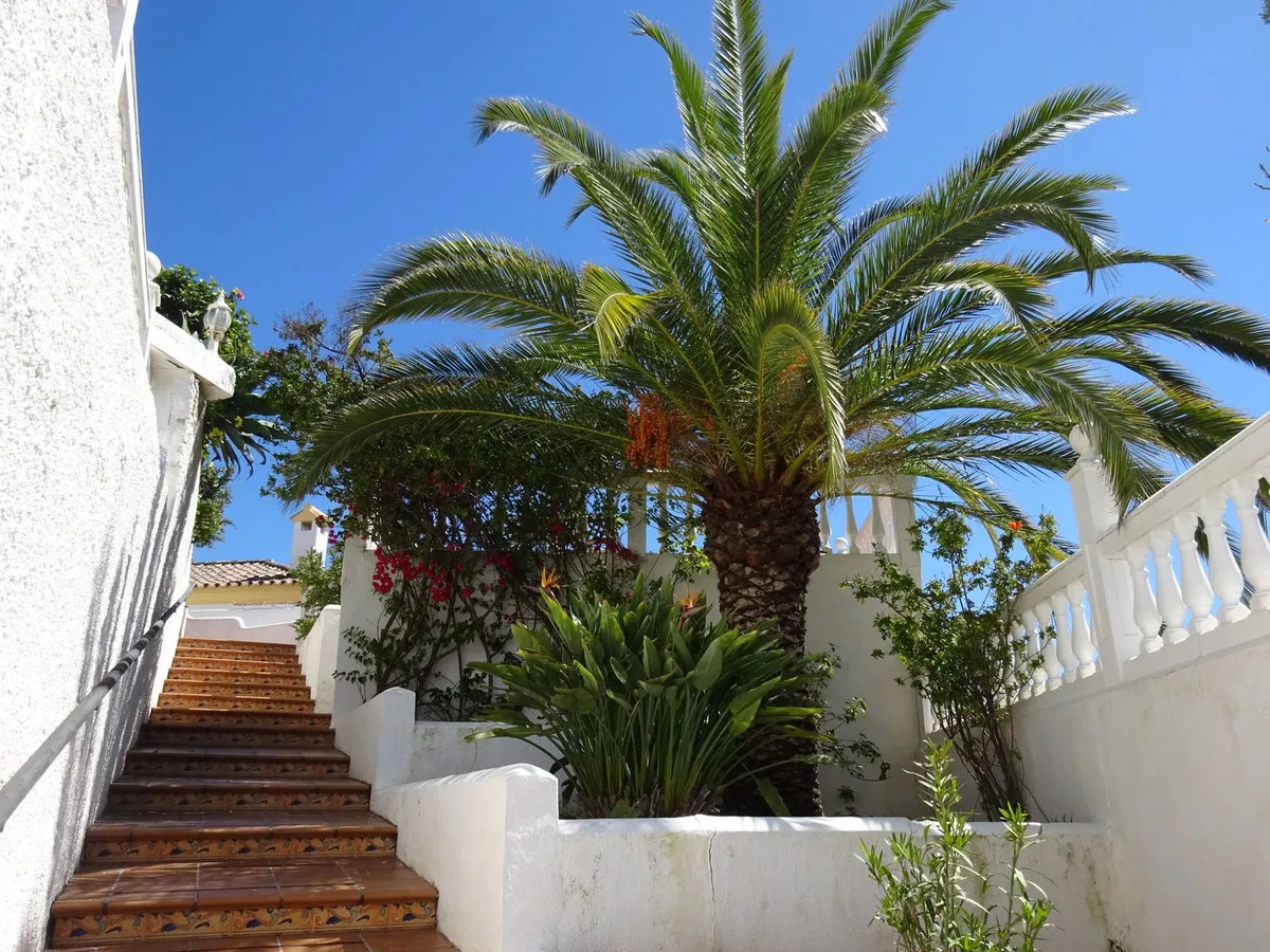 70f3865a-2749-42ca-bd51-cab5247ffe11