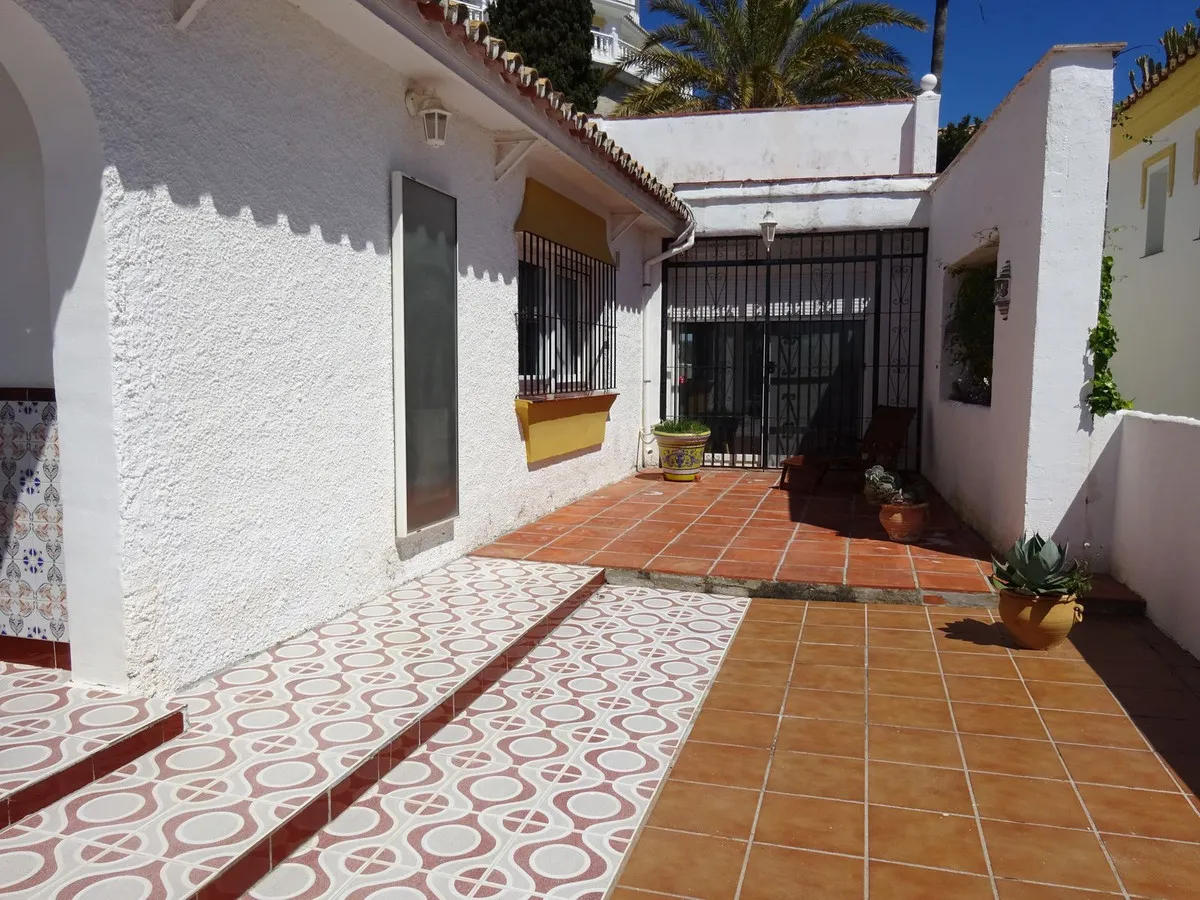 fdffb4fd-3c3a-4e32-b381-8a3da86d5521