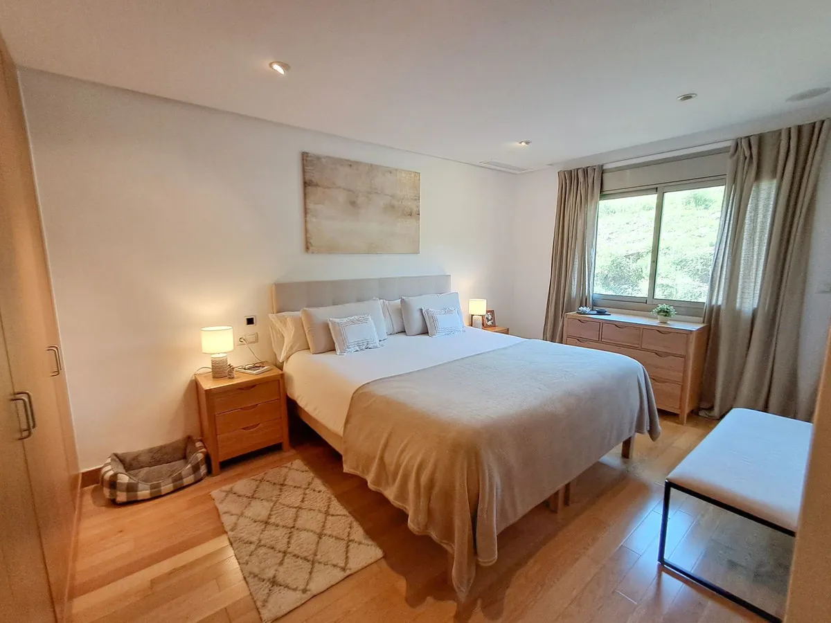 1c803146-4773-459c-aa0a-9081c3f90e7d