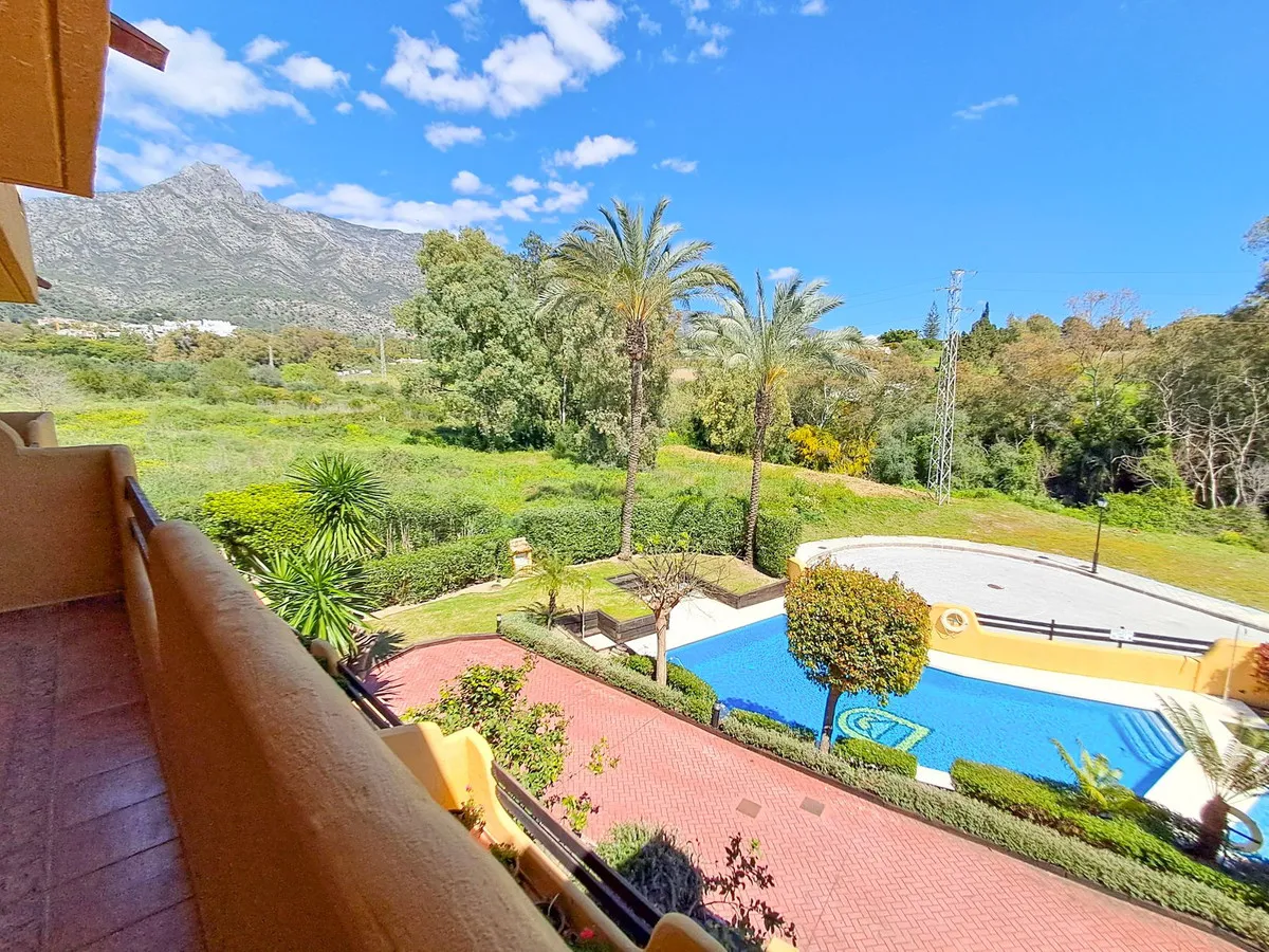 28c44665-ddc4-4fbb-8159-c0c598041a4e