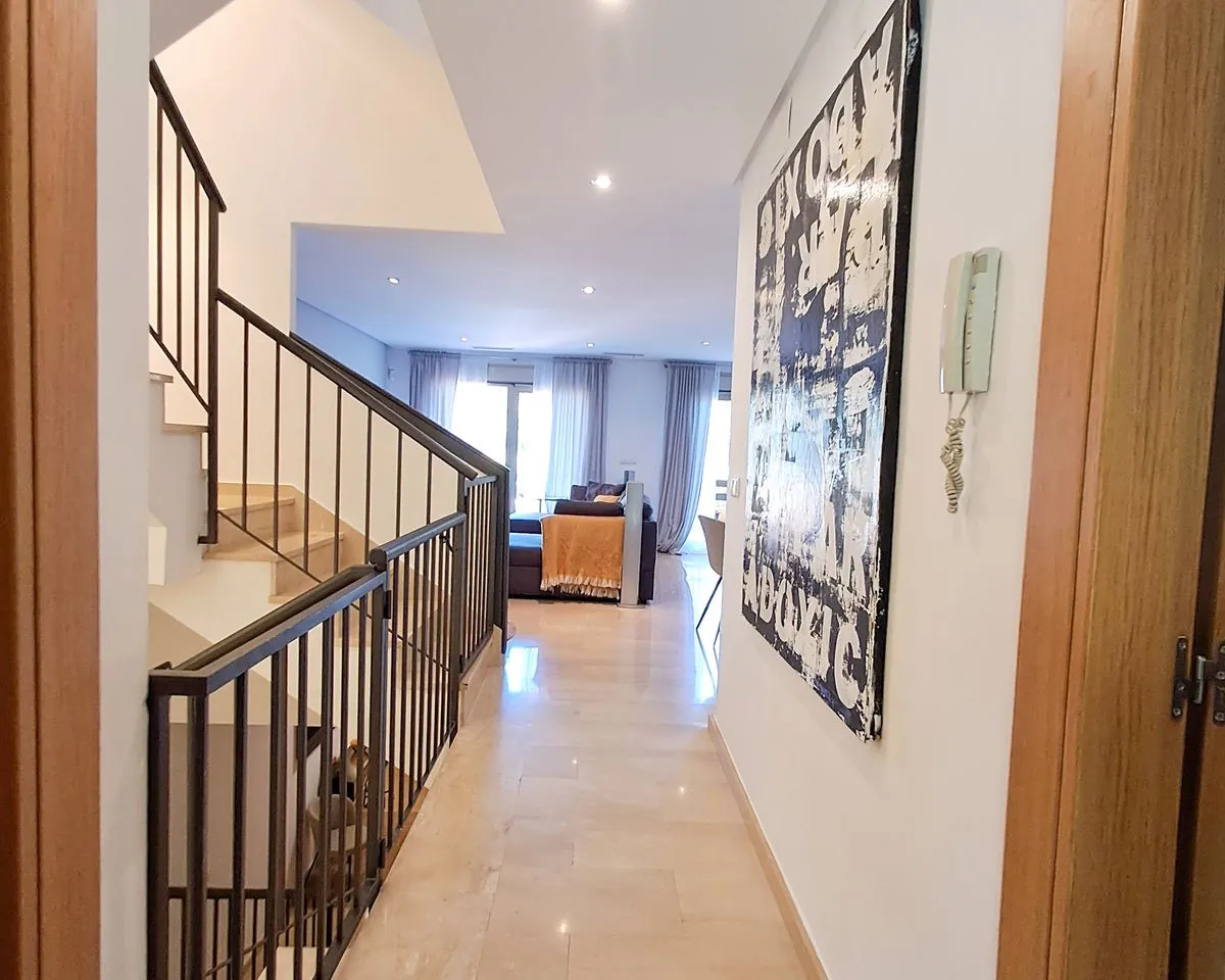 80b48975-e5d2-4eec-ba24-ffbba02ecd27