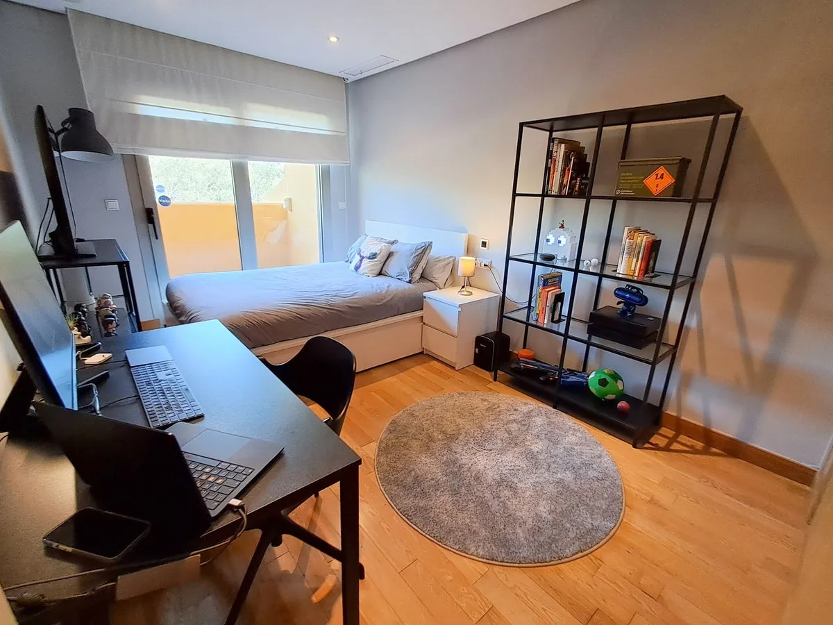 8f735552-f4f2-4969-b4d8-c4e71d4e392a