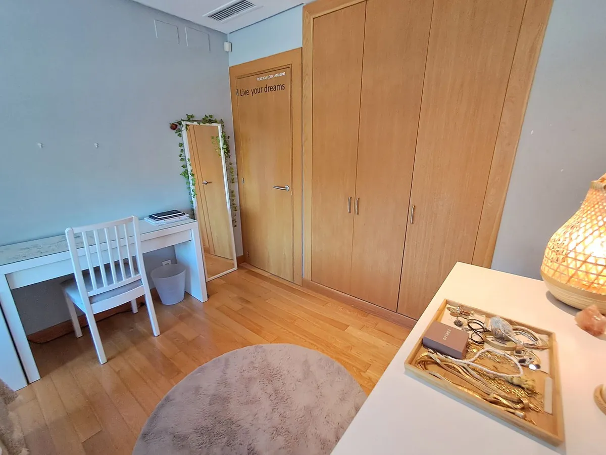 9a230cda-75b2-4f0d-8209-ebf7c20554a5