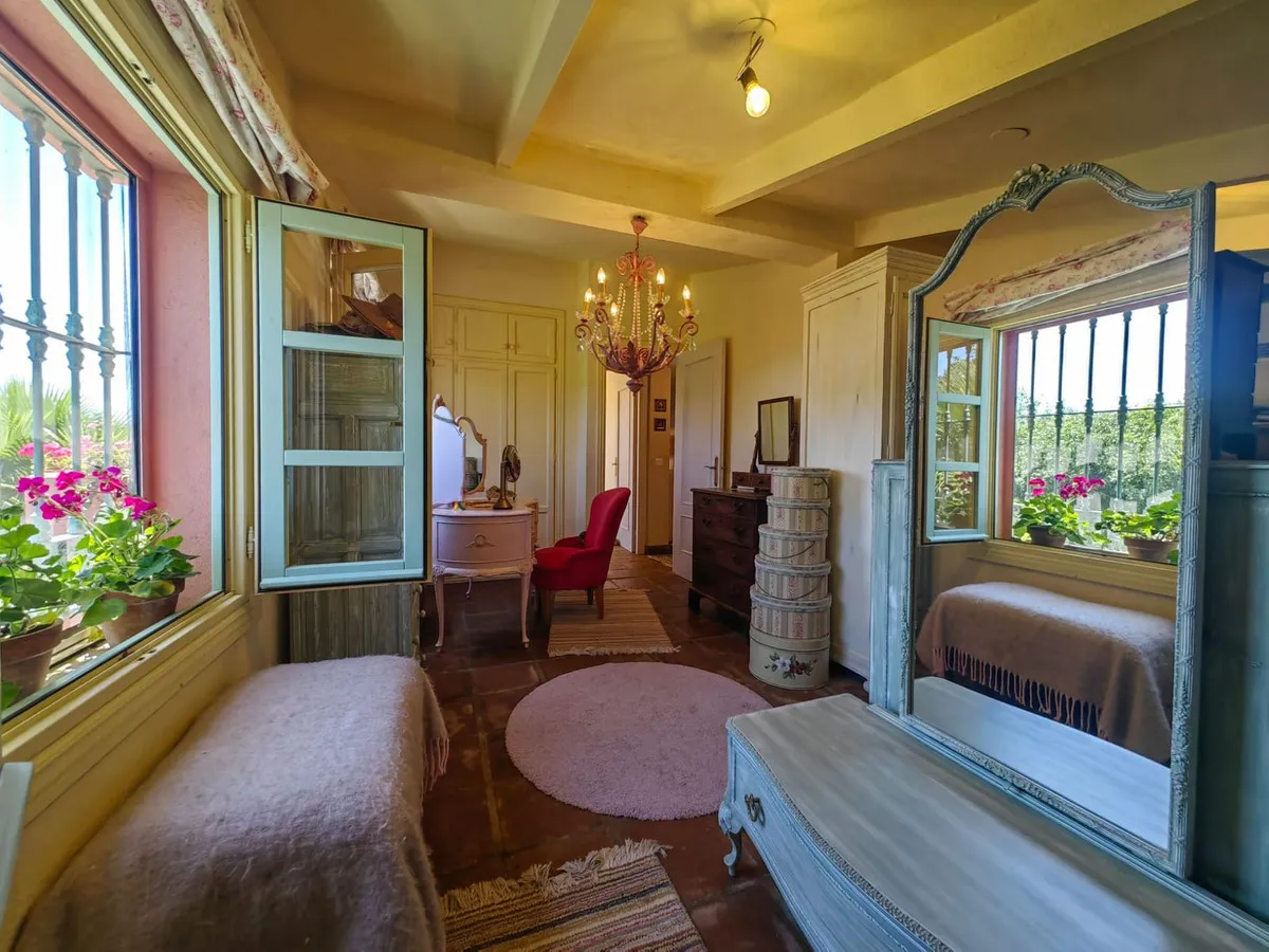 1f5952f1-1532-4f58-b9c4-7026b4abbc82