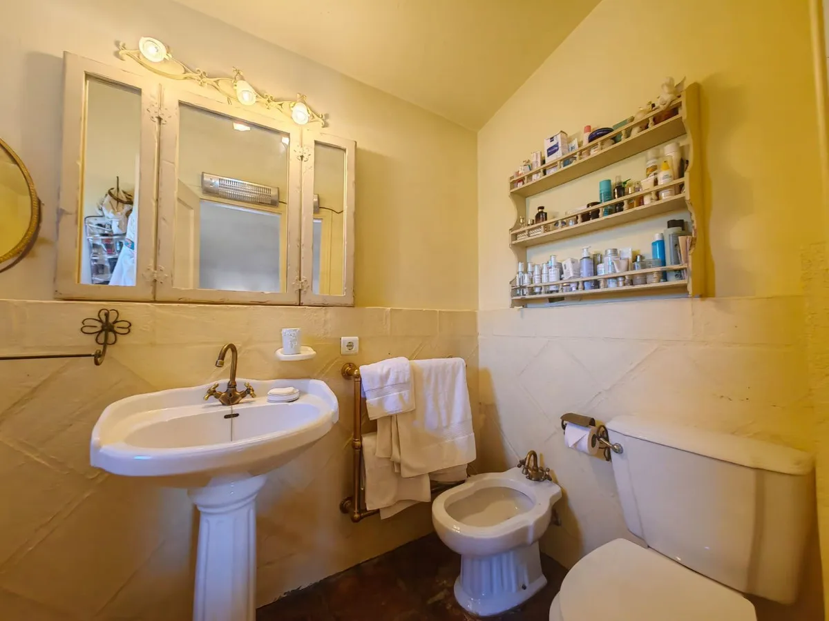 6a902582-3352-47d4-90e1-125d723c9678