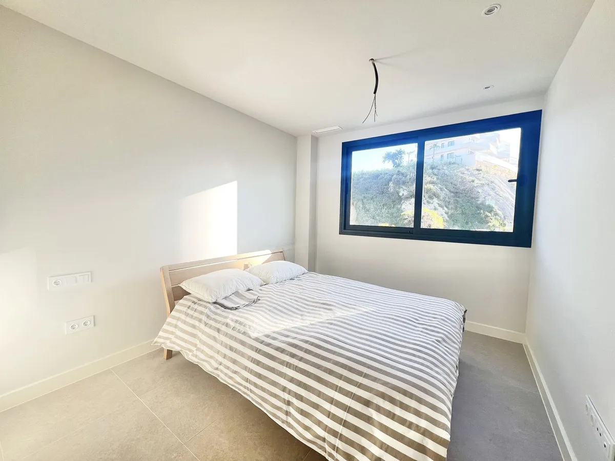 37cc6bd0-1e08-4623-a09e-12fb477adebd