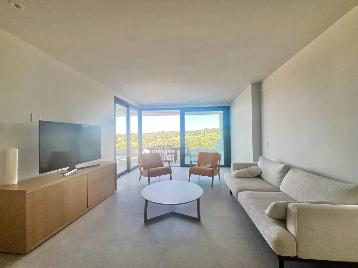 a4288b0c-9633-4d82-8dd2-83303419e9d0