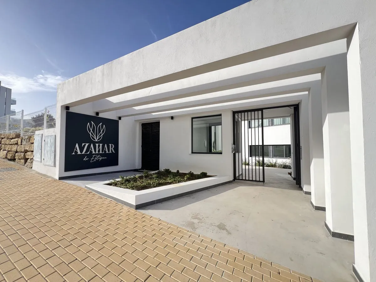 b4950e3b-44fb-4276-a32d-0682e0ce86e9