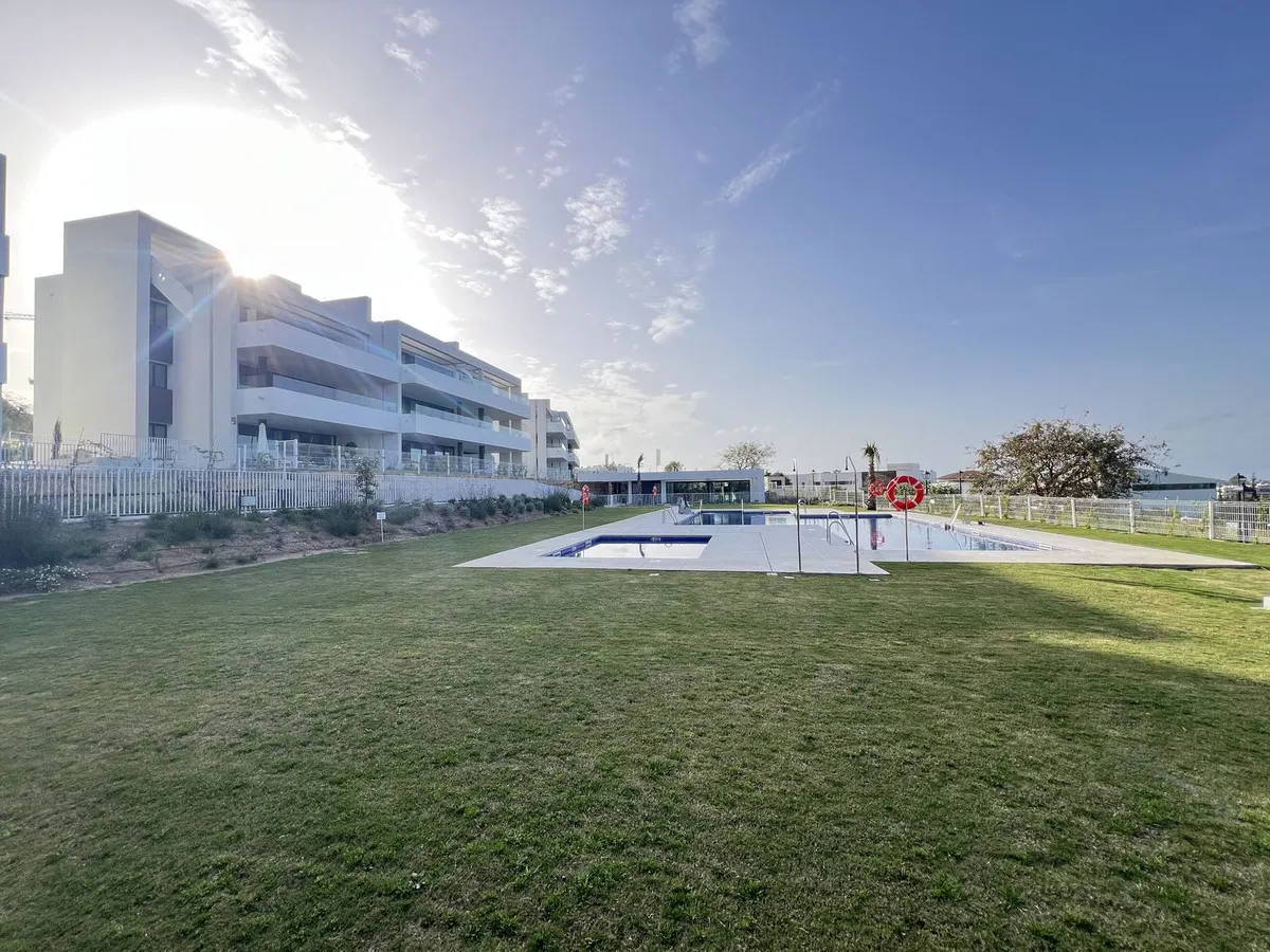 c3cdca29-fcdd-4d87-8f5d-e124ef96a207