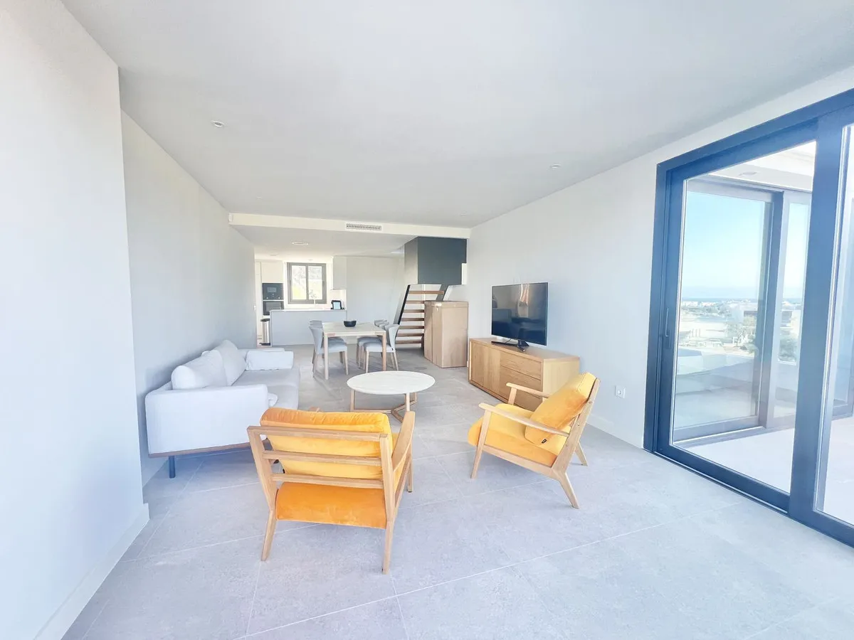 d04234be-2350-4750-8ead-9eea03b0836a