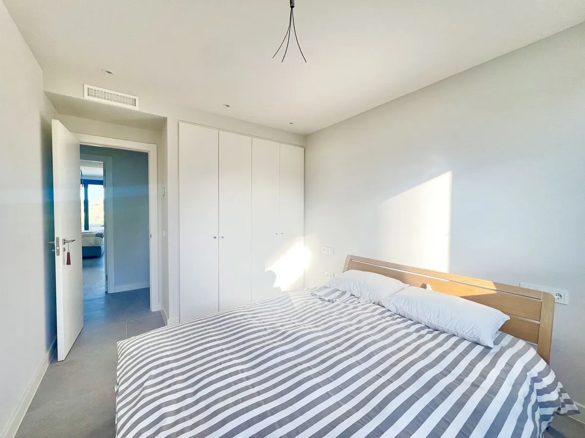 d74930d0-03e4-47e5-a1bd-77c593128525