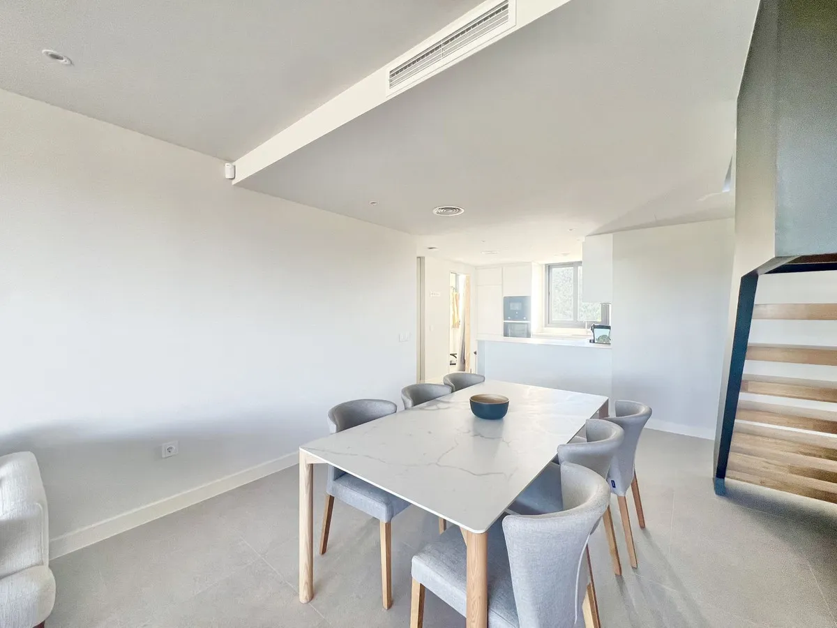 ef3ca41e-043b-44e1-b131-b3f7a72df395